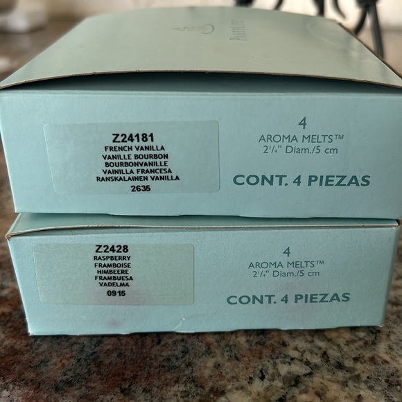 Partylite Antique Brass Aroma Melts Warmer & 10 Aroma Melts Raspberry & Vanilla - Picture 9 of 16